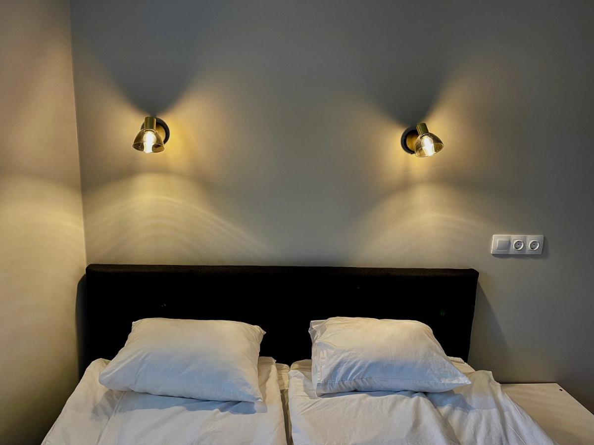 Hotel Vesiroos Parnu Ngoại thất bức ảnh