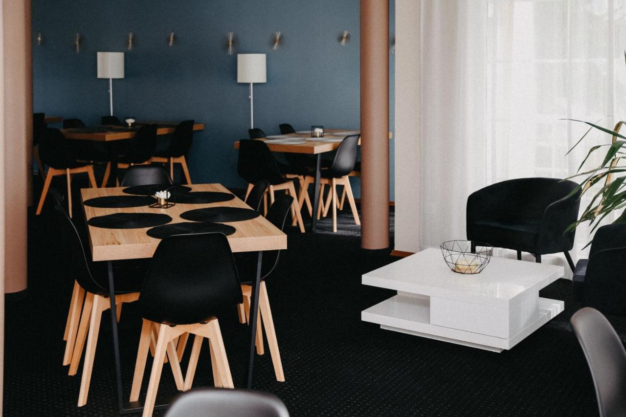 Hotel Vesiroos Parnu Ngoại thất bức ảnh