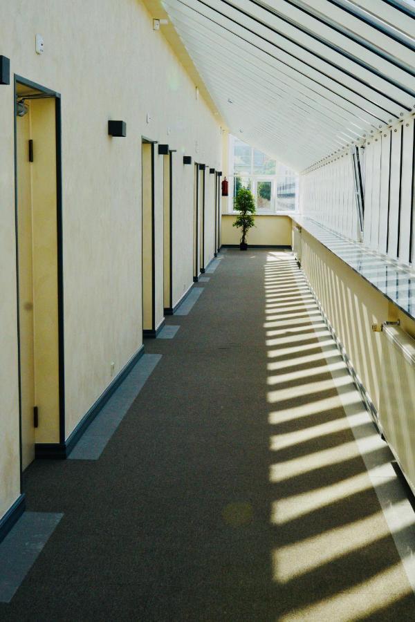 Hotel Vesiroos Parnu Ngoại thất bức ảnh