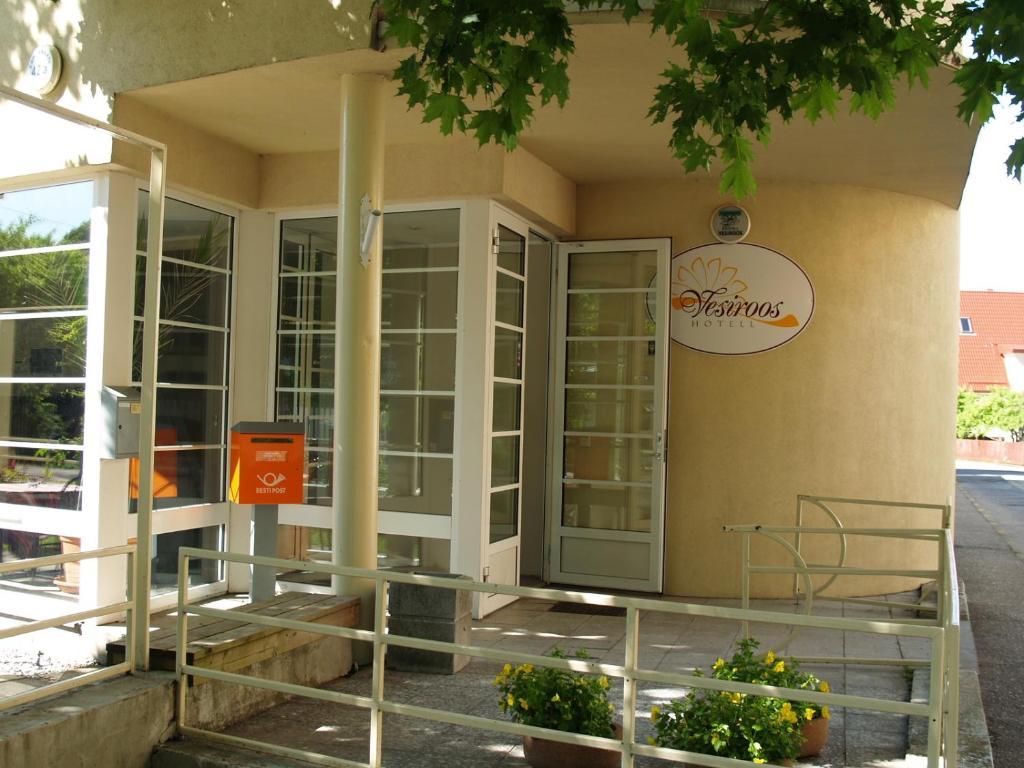 Hotel Vesiroos Parnu Ngoại thất bức ảnh