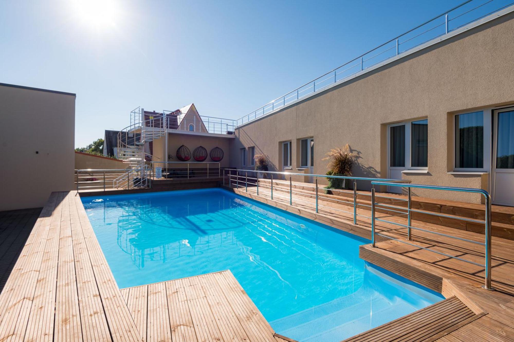 Hotel Vesiroos Parnu Ngoại thất bức ảnh