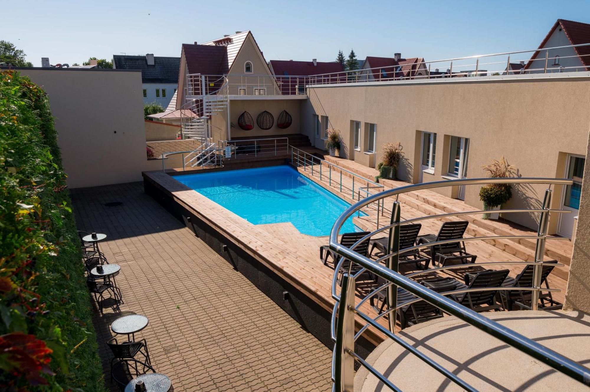 Hotel Vesiroos Parnu Ngoại thất bức ảnh